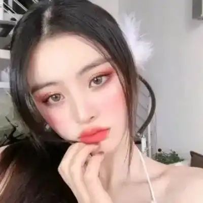 卢骁梦
